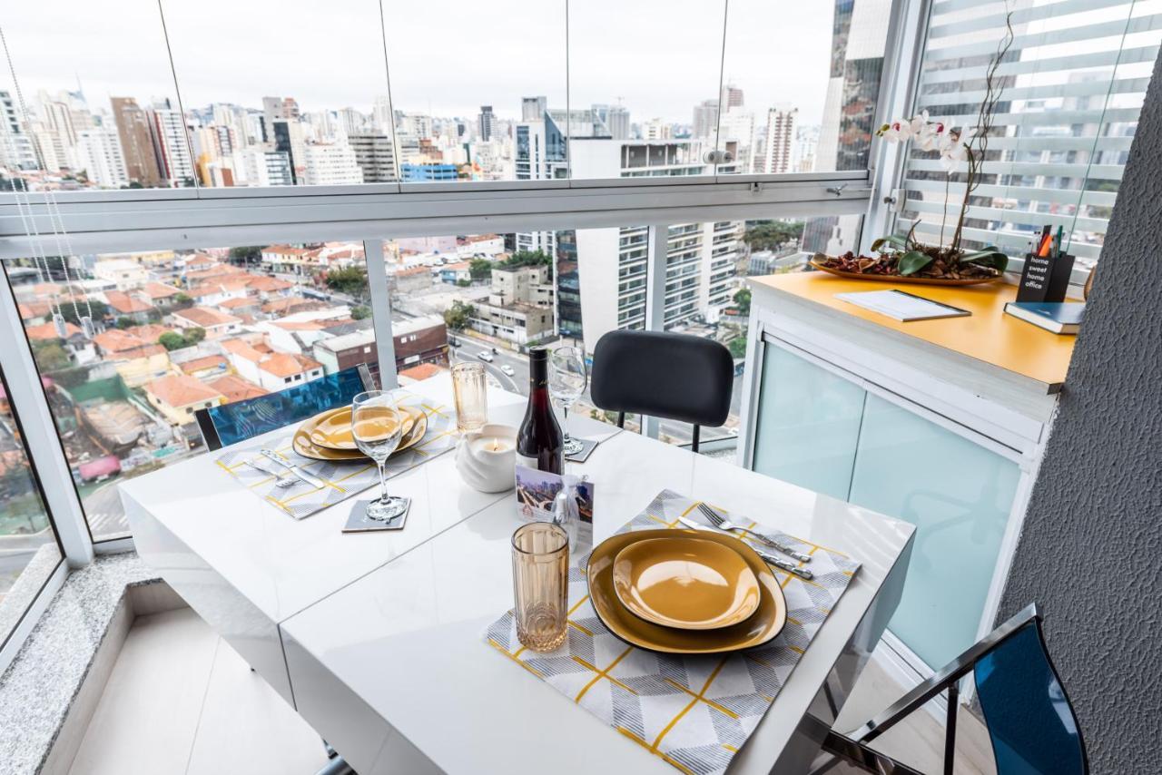 "Book Your Stay At Homelike Faria Lima In Pinheiros Stunning City Views Pool And Parking By Okaeri Home São Paulo Luaran gambar